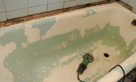 Как убрать скол на ванне: способы устранения повреждений и их профилактика
